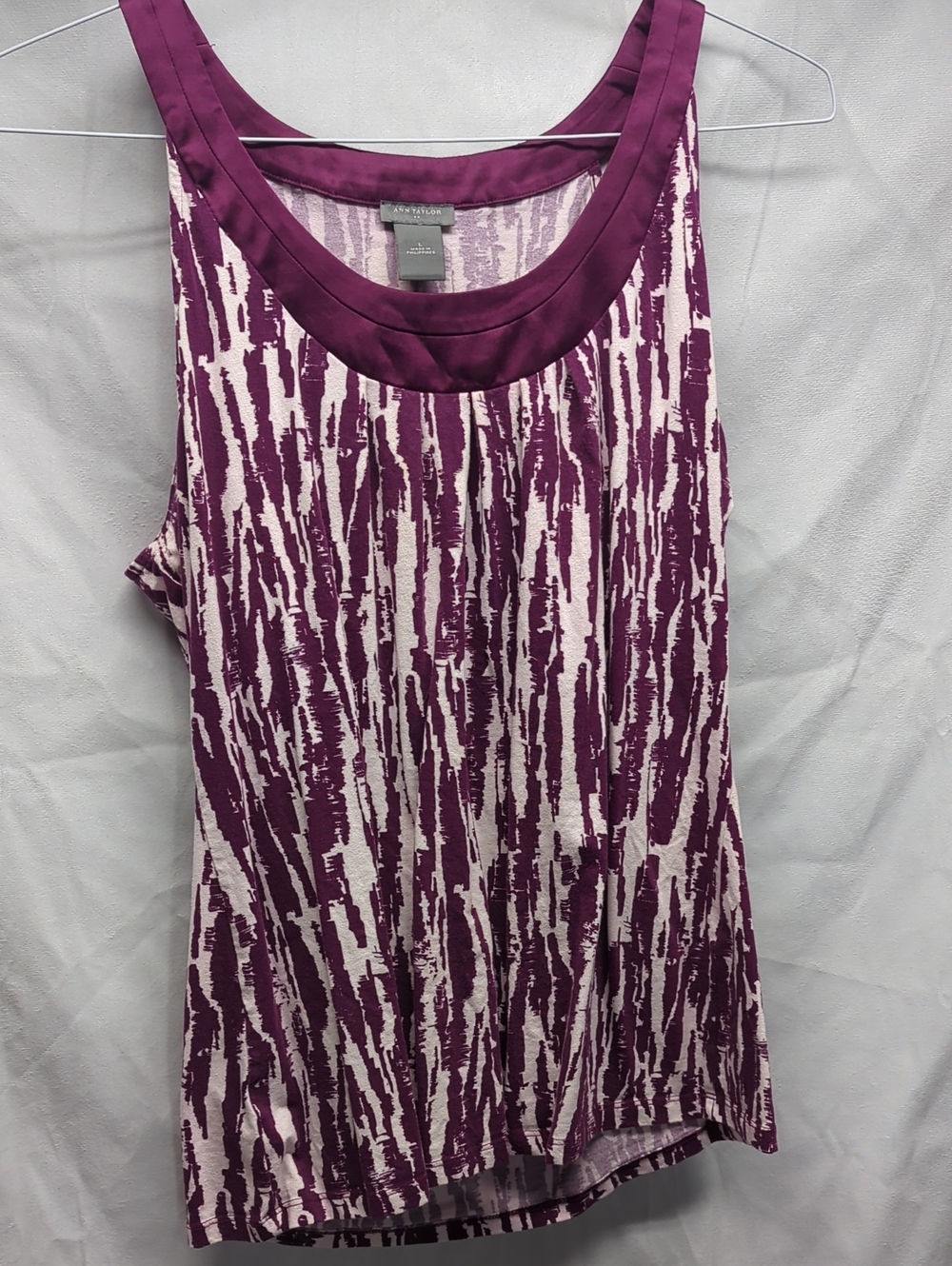 Ann Taylor Purple and Cream Abstract Scoop Neck Tank
